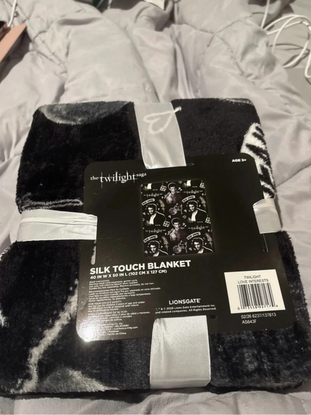 The Twilight Saga Silk Touch Blanket - Black